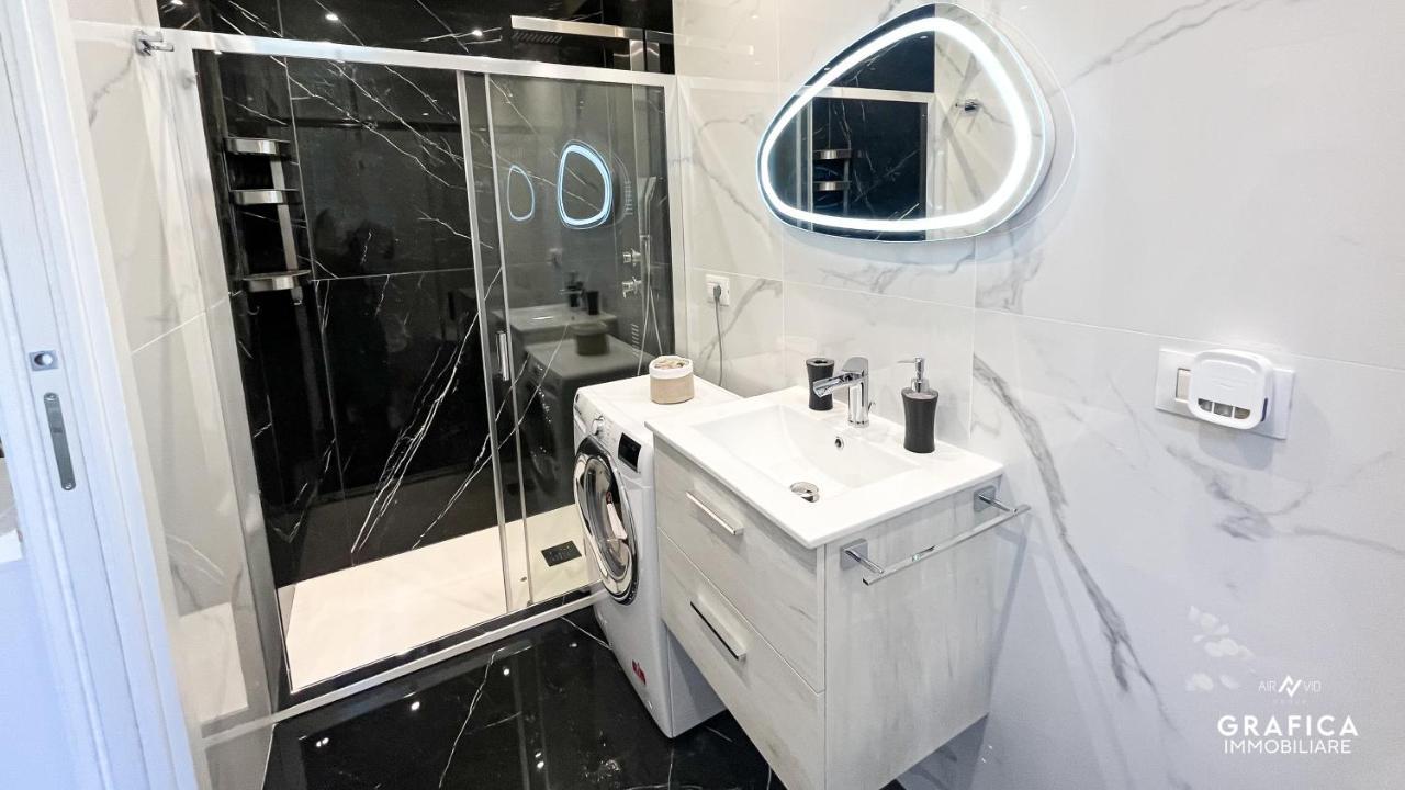 Ameli Home Luxury Apartment Таранто Екстер'єр фото